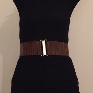 Elastic belt